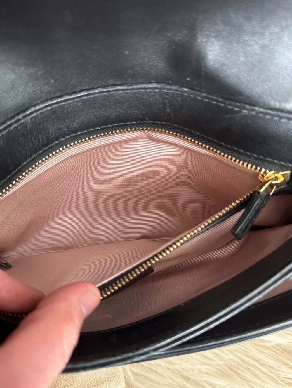 Gucci Double G Arli Flap Crossbody Bag Black Leather Authentic